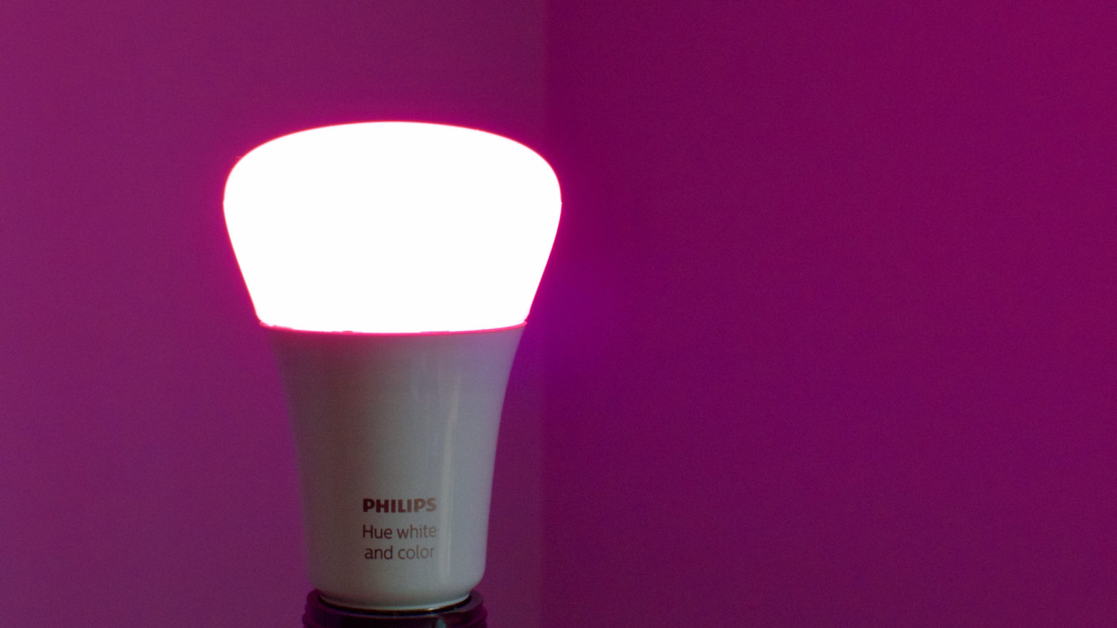 Philips Hue White LED Smart Bulb Review